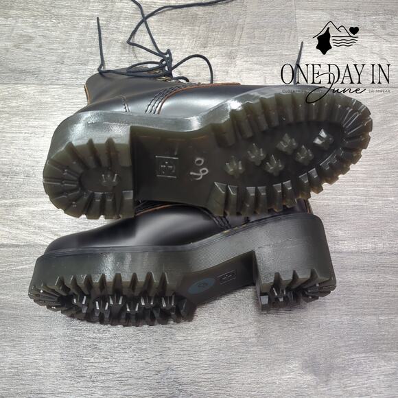 Dr. Martens Leona Woman's Vintage Booots Size 6 - Picture 5 of 6